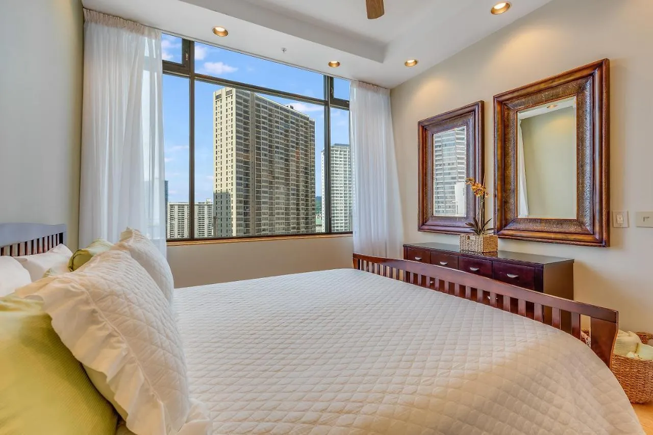 Hotel Castle At Palms At Waikiki Honolulu
